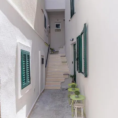 X Boutique Marinac Studio Apartments & Rooms Sibenik Exterior photo