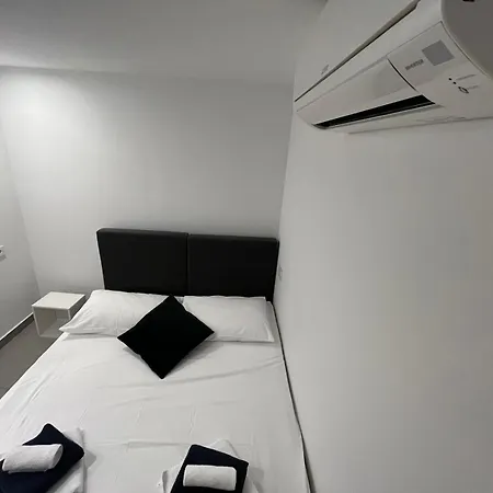 X Boutique Marinac Studio Apartments & Rooms Sibenik Exterior photo