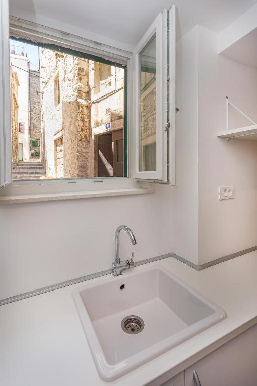 X Boutique Marinac Studio & Sibenik