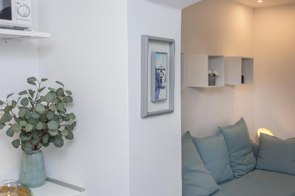 X Boutique Marinac Studio &